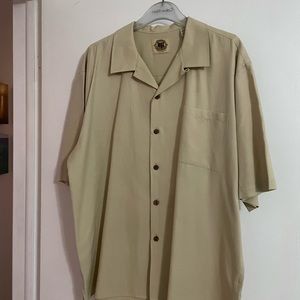 Mens‎ L Pusher’s West Indies short sleeve button down shirt